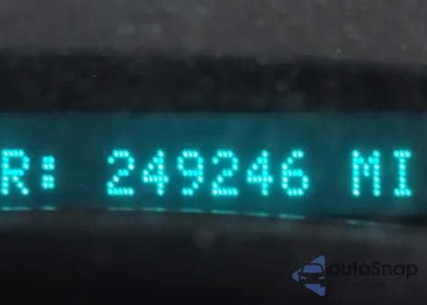 2003 Chevrolet Tahoe Z71 z USA, uszkodzony, nr VIN 1GNEK13T23R213938